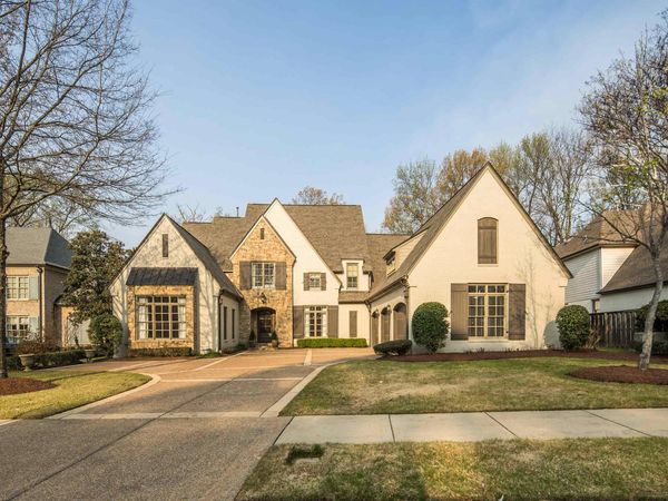 2021 FLOWERS OAK CV, Germantown, TN 38138
