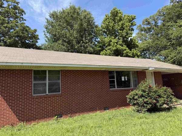 718 W Cross St , DeWitt, AR 72042