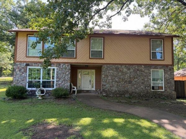 950 Hamilton Dairy , Hot Springs, AR 71909