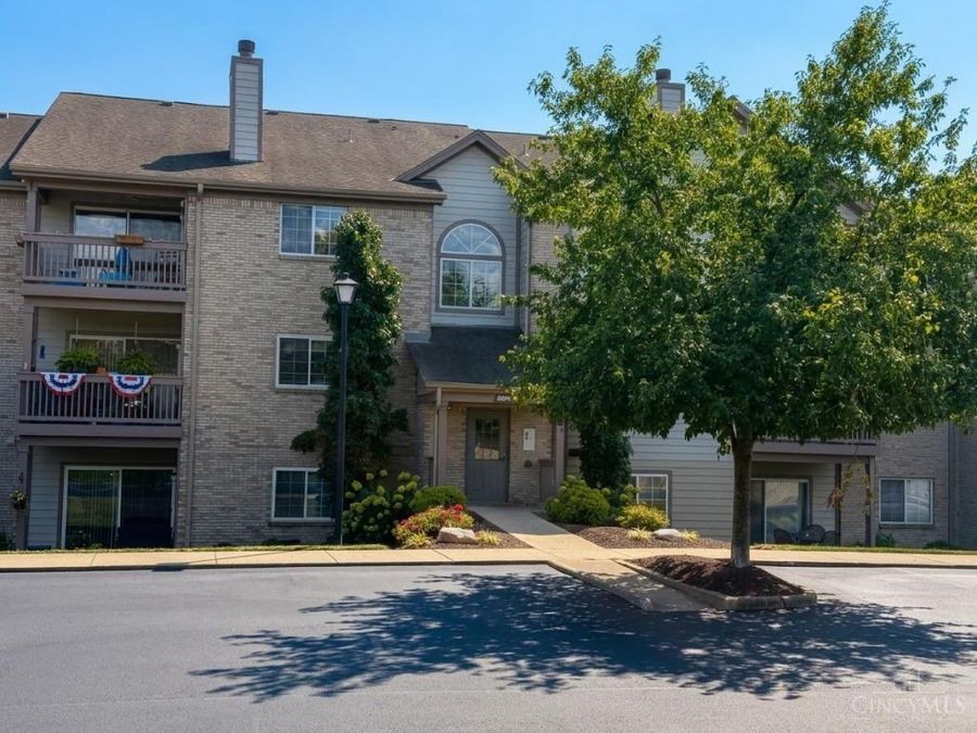 8390 Spring Valley Court, Unit 206, West Chester, OH 45069 Photo 1