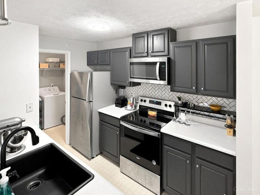 8390 Spring Valley Court, Unit 206, West Chester, OH 45069 Photo 16
