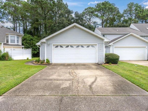 629 Emerald Lane, Fort Walton Beach, FL 32547