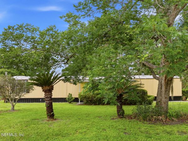 101 WATERWAY Avenue, Satsuma, FL 32189