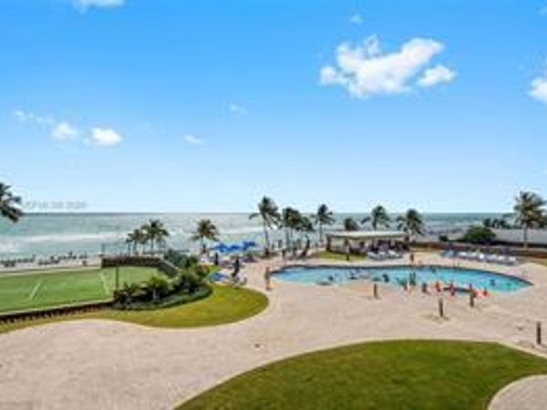 17555 Collins Avenue , Unit 806, Sunny Isles Beach, FL 33160