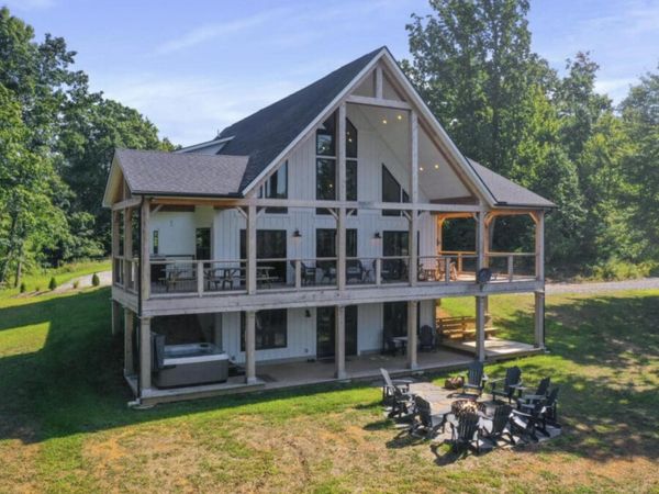 12039 Flowers Road , Rockbridge, OH 43149