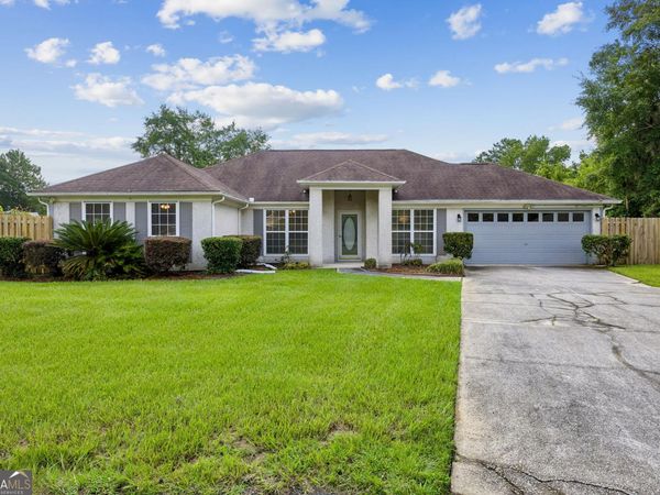 107 Woodridge Court S, Kingsland, GA 31548