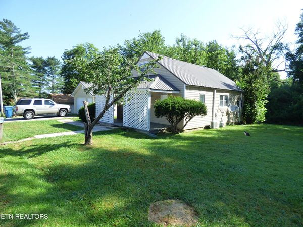 128 Harrison Ave, Crossville, TN 38555