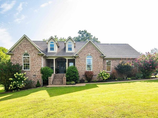 458 GANDERVALLEY LN, Lexington, TN 38351