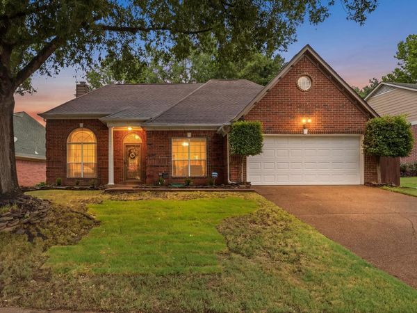 4030 FAIRWAY VIEW CIR W, Bartlett, TN 38135