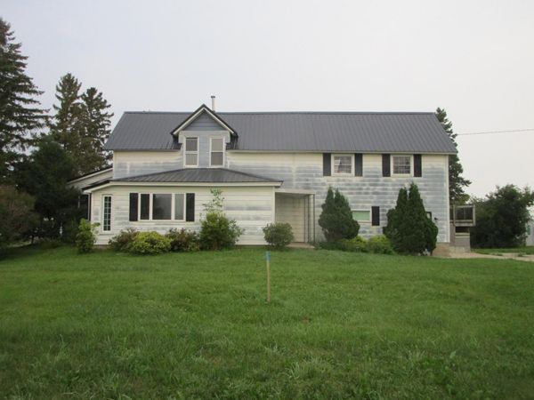 740 E Broadway , Plainview, MN 55964
