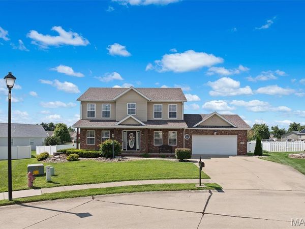6 Coolidge Court , Troy, IL 62294