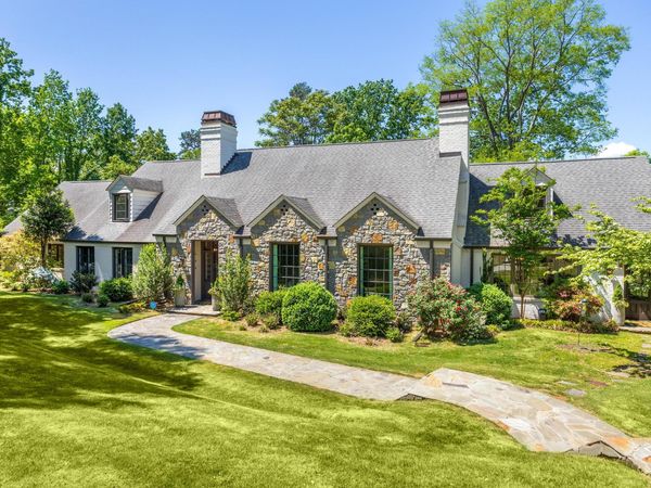 10 Minnekahda Place, Chattanooga 37405