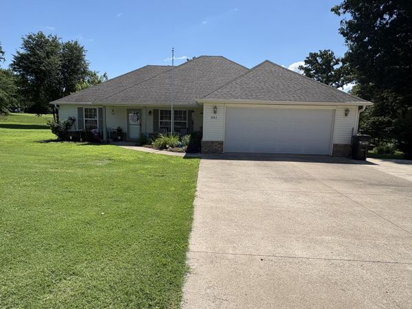331 S Johnson Street, Gassville, AR 72635