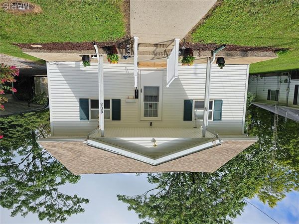 605 N Vine Street , Sparta, IL 62286