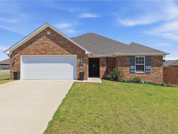 2200 Brown Bear Lane , Gentry, AR 72734