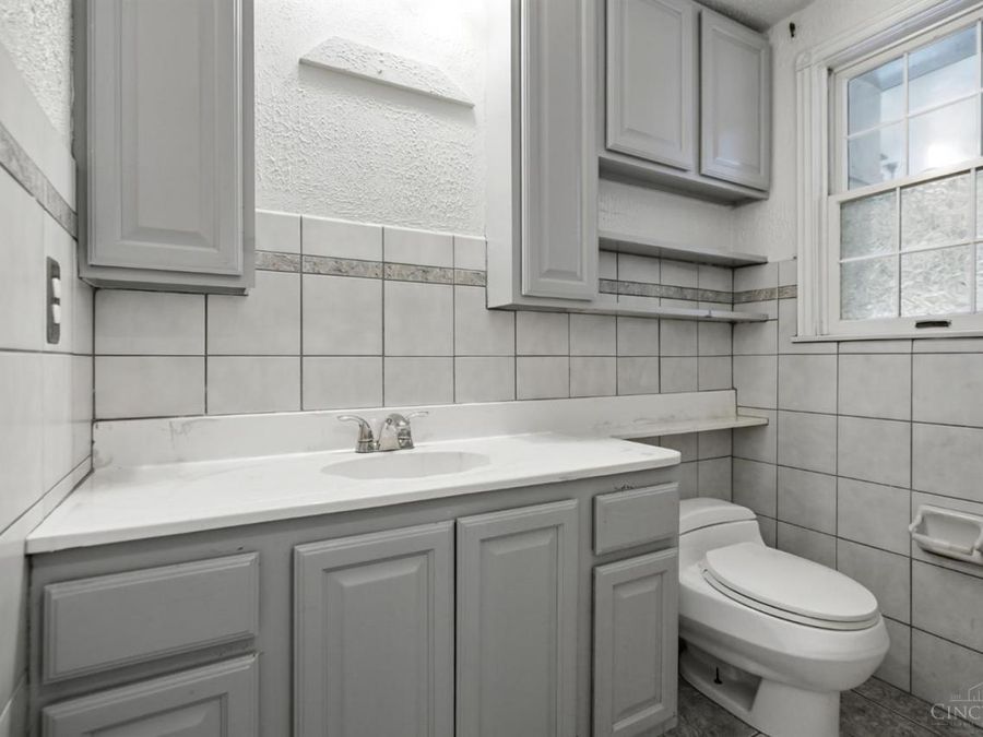 1925 Greenpine Drive, Springfield Township, OH 45231 Photo 17
