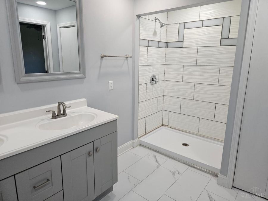 579 W Kemper Road, Springdale, OH 45246 Photo 13