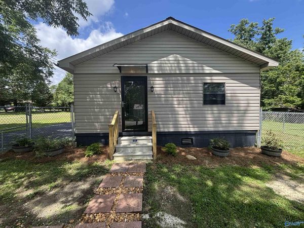 610 Dewey Avenue SW, Attalla, AL 35954