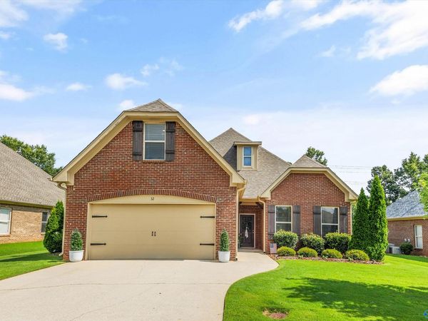 32 Maple Grove Blvd SW, Huntsville, AL 35824