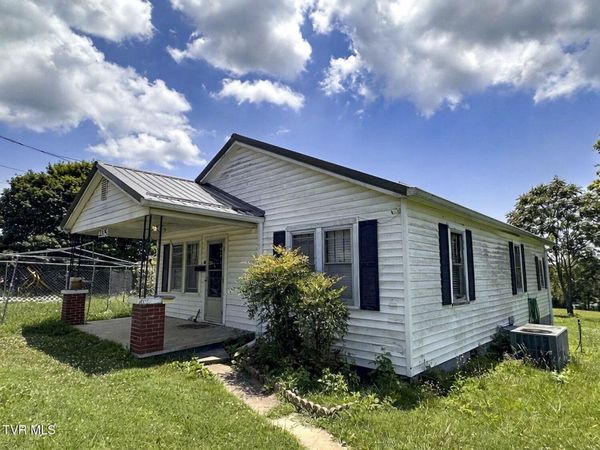 2105 Walnut Street, White Pine, TN 37890