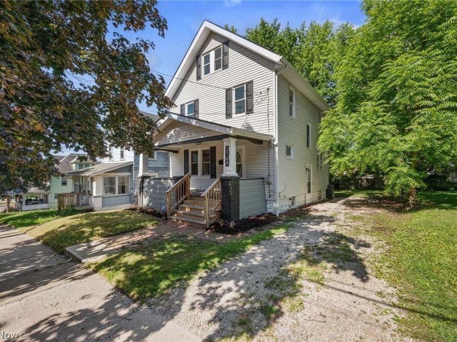 2164 11th Street SW, Akron, OH 44314 Photo 1