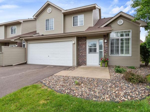 2440 Oakridge Circle , Hudson, WI 54016