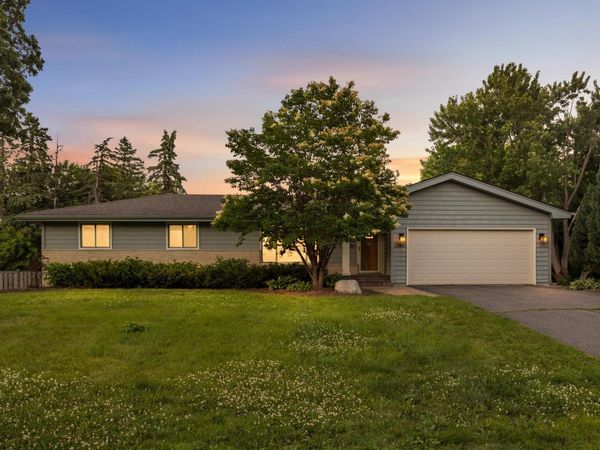 2080 Kelly Drive , Golden Valley, MN 55427