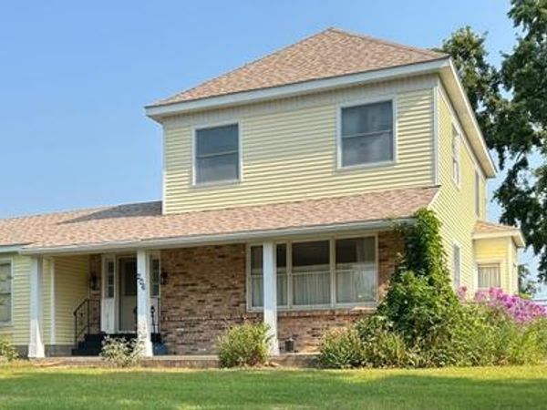 206 E 3rd Street , Starbuck, MN 56381