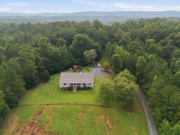 557 Waterford Lane, Rocky Face 30740