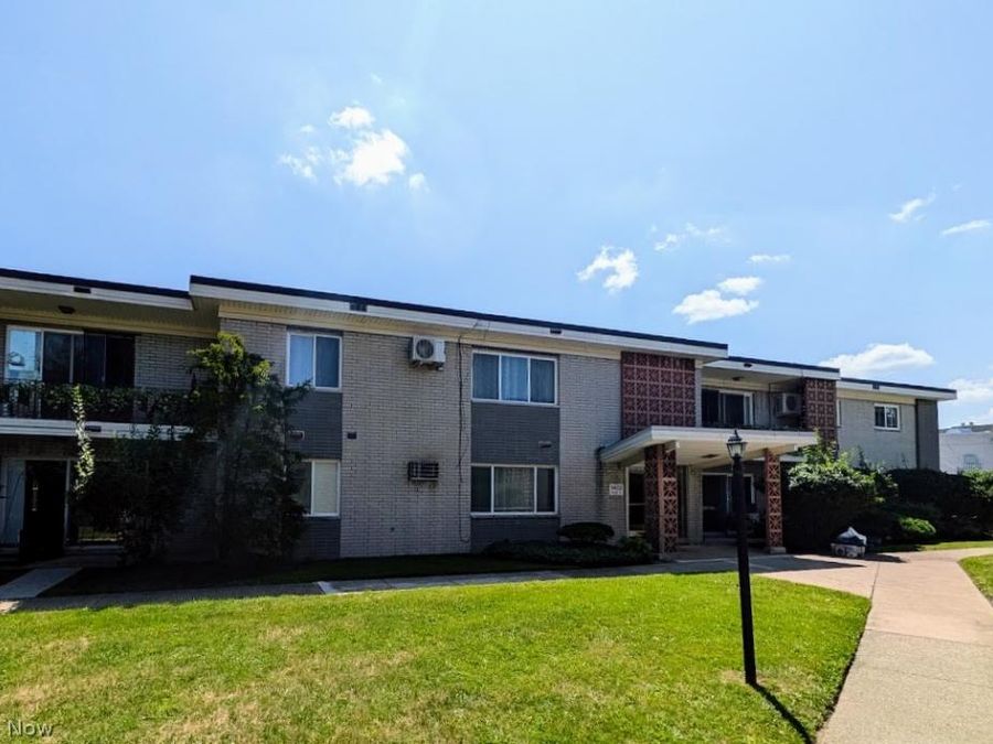 1402 Golden Gate Boulevard , Unit G201, Mayfield Heights, OH 44124 Photo 1