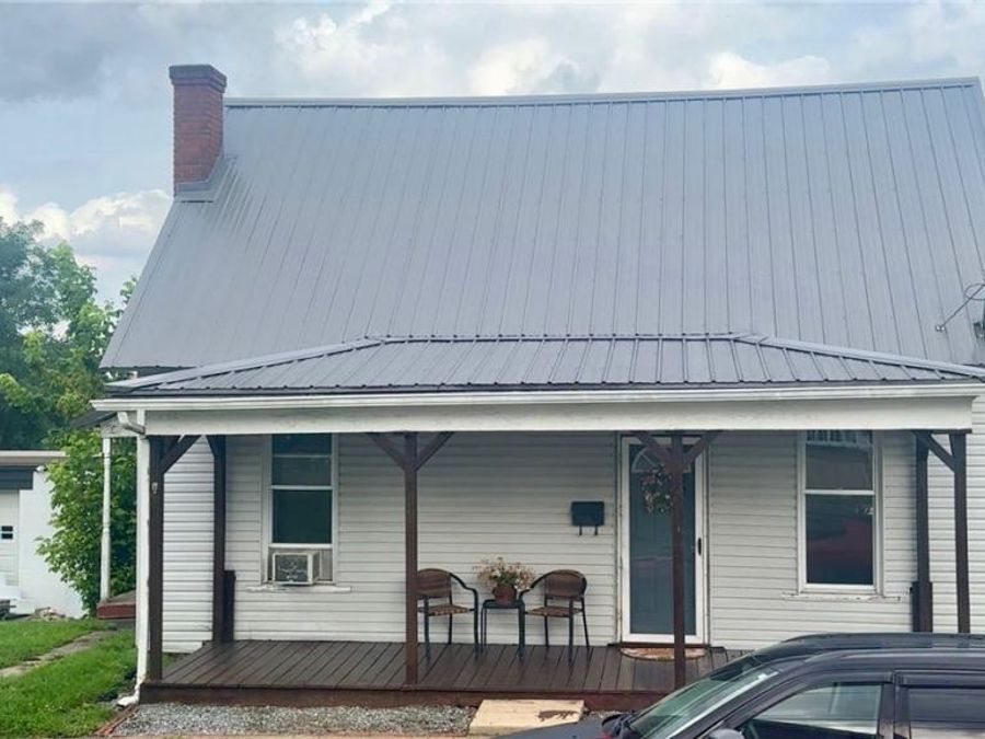 201 Washington Street , Barnesville, OH 43713 Photo 1