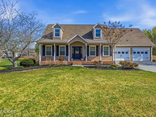 2727 Kenwood Drive, Athens, TN 37303