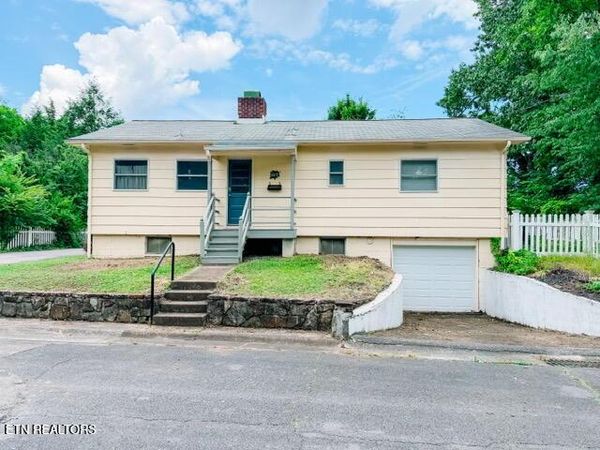 107 S Tampa Lane, Oak Ridge, TN 37830