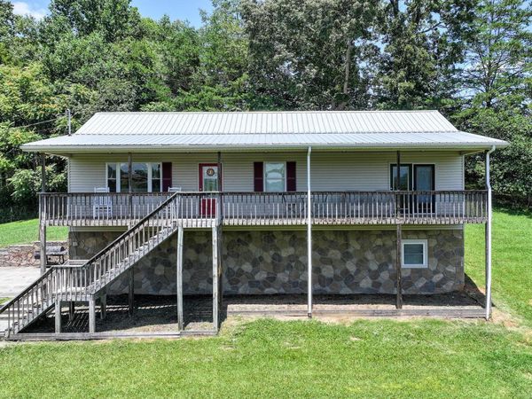 1800 Mountain Ridge Rd, Newport, TN 37821