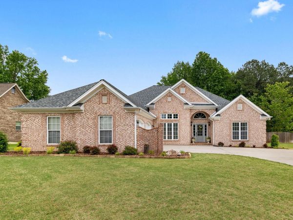 210 Fawn Ln, Killen, AL 35645