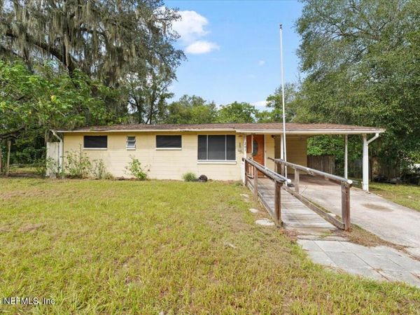 201 CANIS Drive W, Orange Park, FL 32073