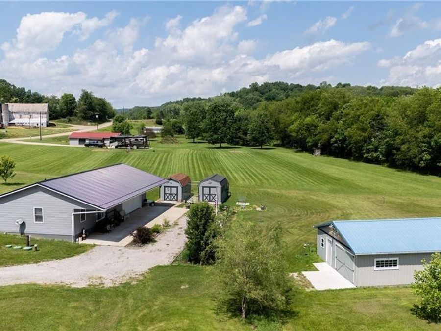 9427 Stonecreek Road SW, Newcomerstown, OH 43832 Photo 1