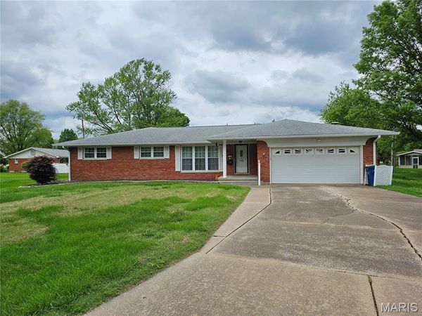 1117 Meadow , Sparta, IL 62286