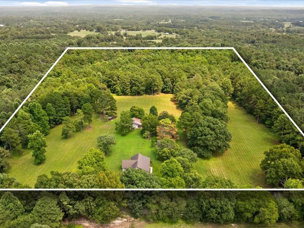 1072 Taylor Broome Road, Chickamauga 30707