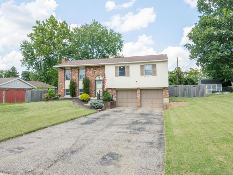 744 Stuart Lane, Union Township, OH 45245 Photo 2