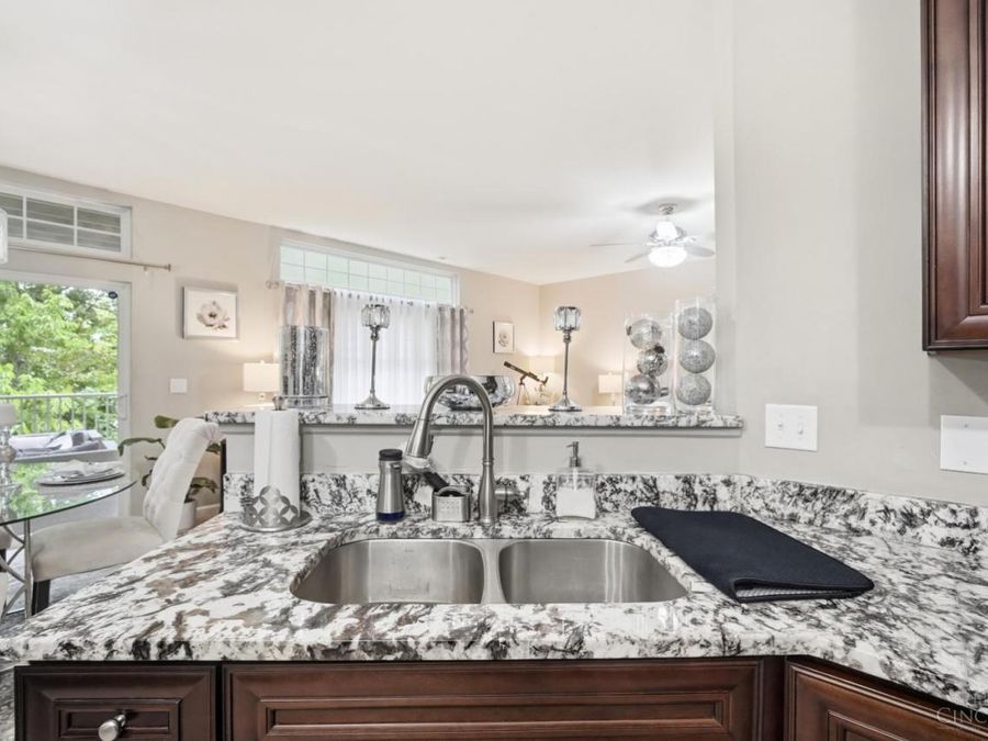 7464 Bridge Point Drive, Green Township, OH 45248 Photo 15