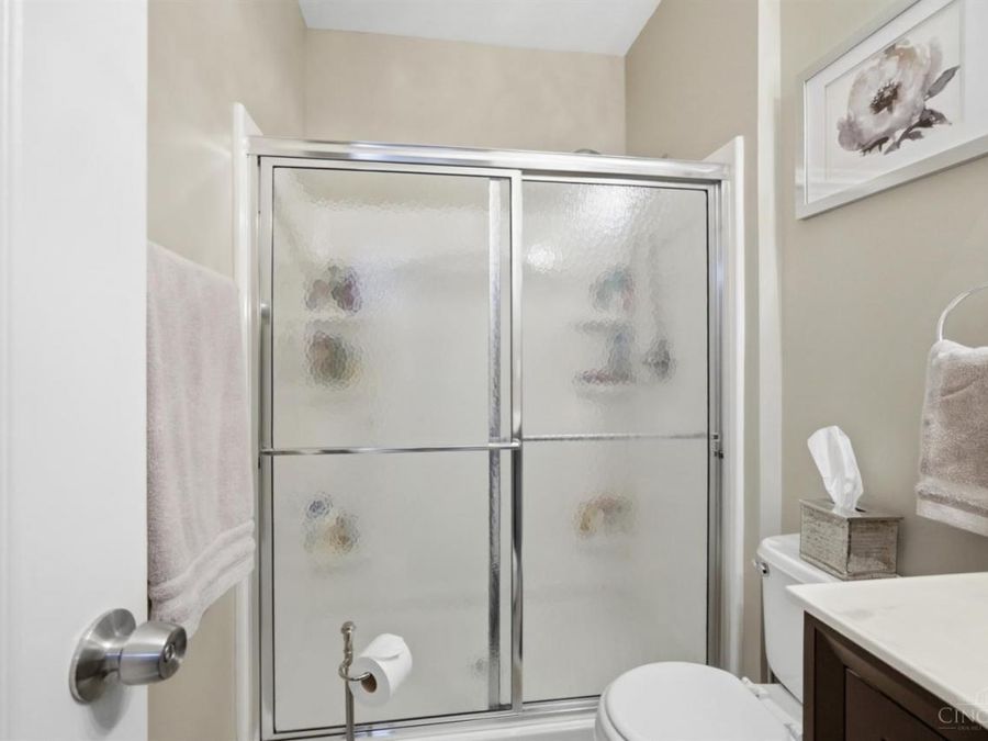 7464 Bridge Point Drive, Green Township, OH 45248 Photo 28