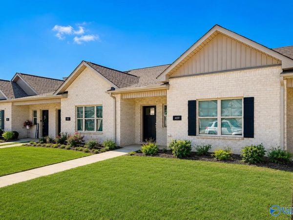 409 Ronnie Drive SE, Hartselle, AL 35640