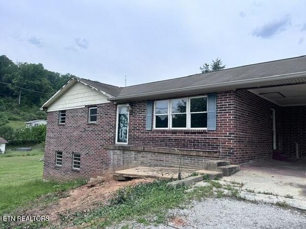 113 Smith Lane, Harriman, TN 37748
