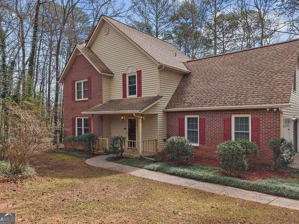 120 Chateau Circle, Fayetteville, GA 30215