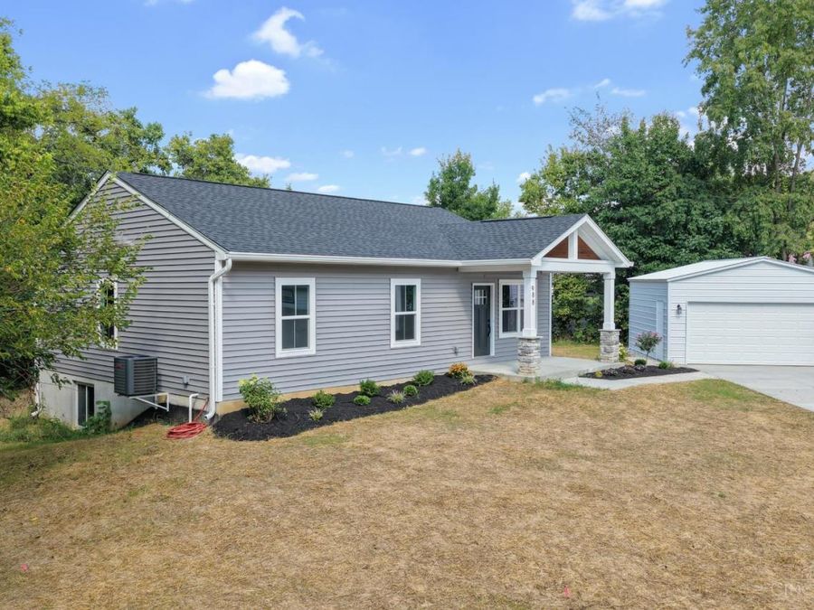 988 Crabtree Court, Union Township, OH 45152 Photo 2