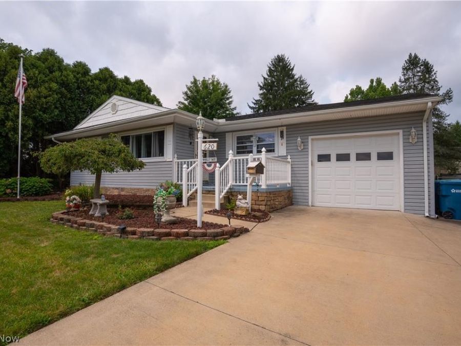 620 Dresden Drive , Hubbard, OH 44425 Photo 1