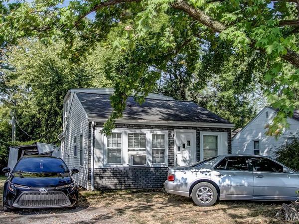 959 Green Mount Lane , Belleville, IL 62220