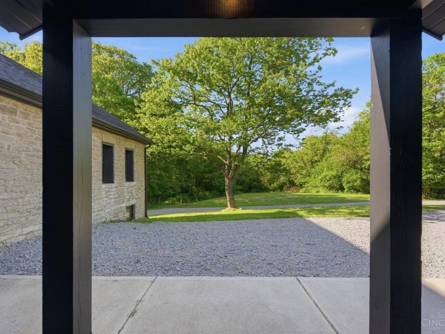 1976 Shinkles Ridge Road, Lewis Township, OH 45121 Photo 5