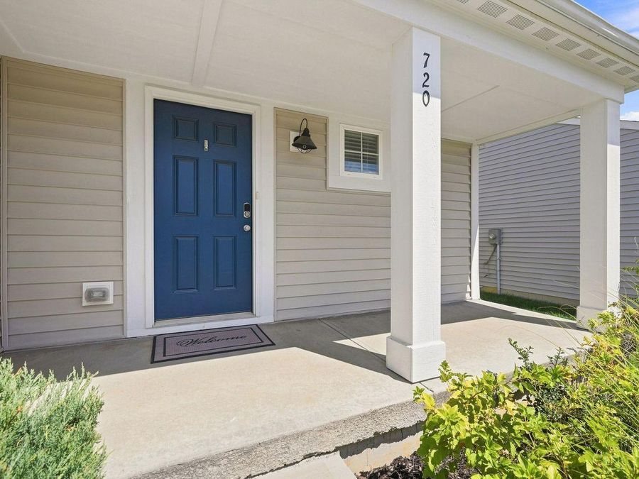 720 Kingly Terrace, South Lebanon, OH 45065 Photo 2